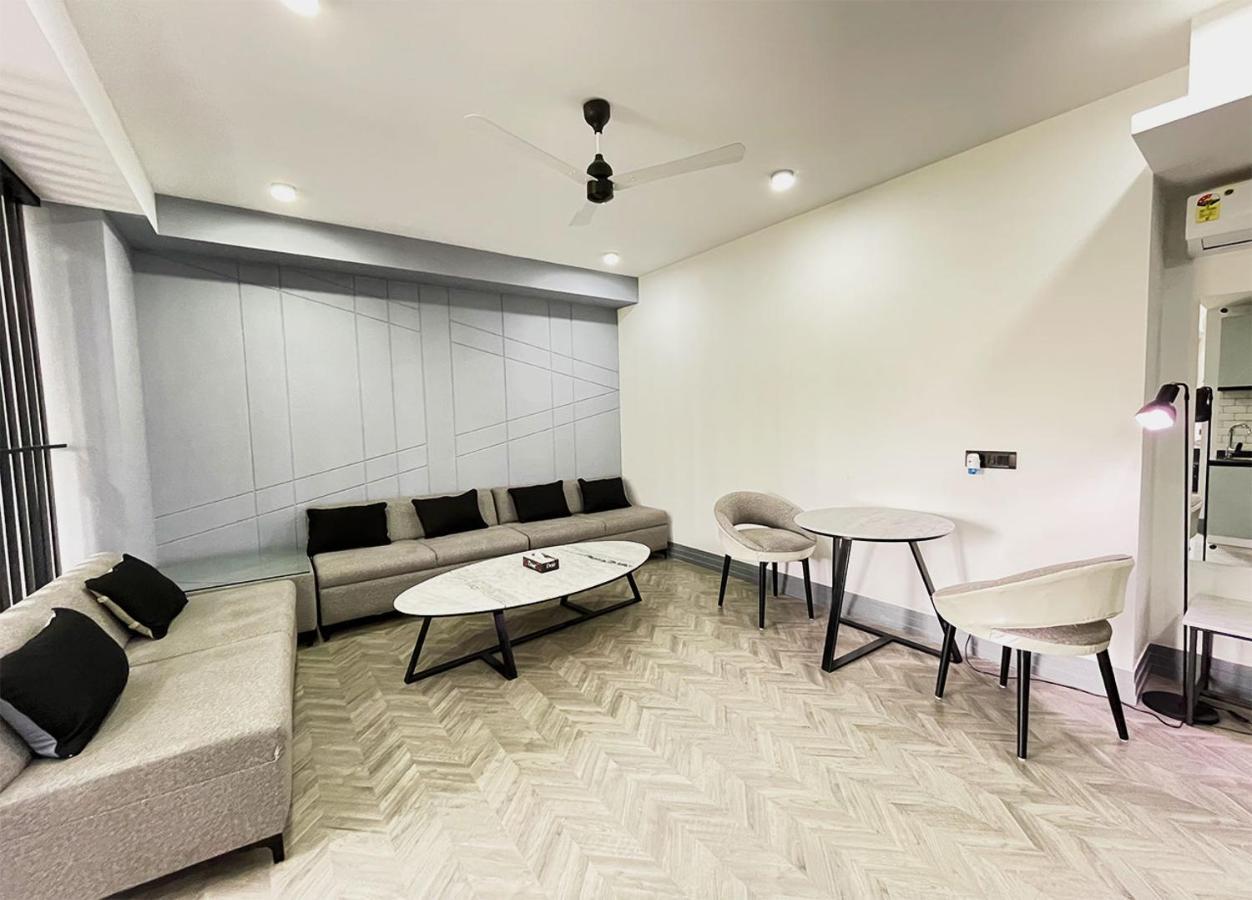 Bedchambers Serviced Apartments - Cyber City Gurgaon Eksteriør bilde